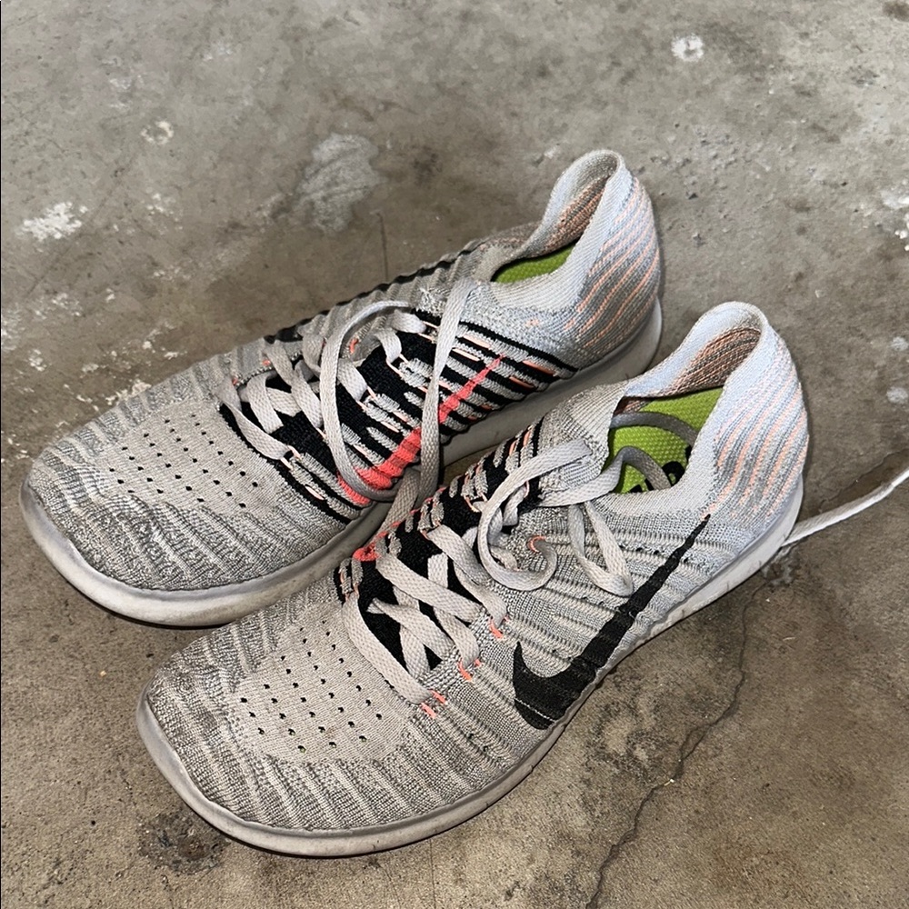 Nike Women Gray Running Shoes